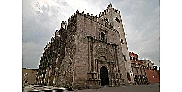 Buvęs San Nicolás Tolentino vienuolynas Actopane, Hidalgo mieste
