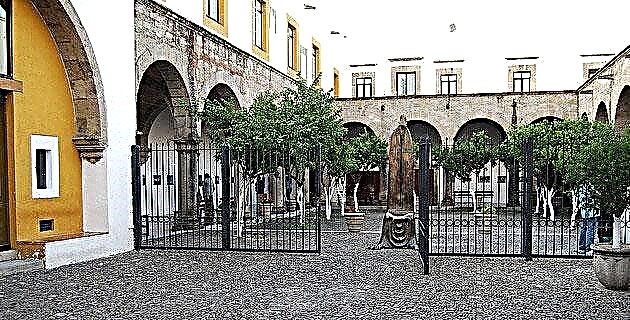 Tidigare kloster Carmen, Guadalajara