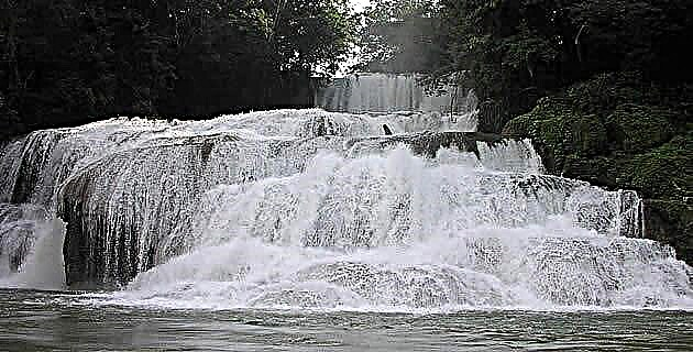 Vodopad Busilhá (Chiapas)