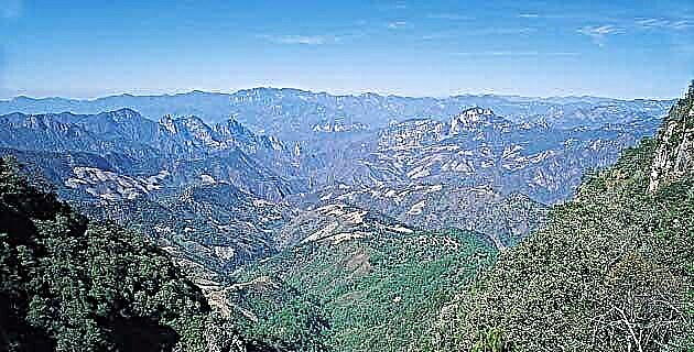 Wskazówki dotyczące podróży Espinazo del Diablo (Durango)