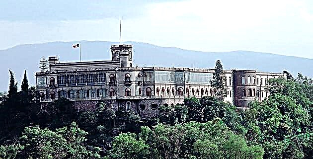 Petua perjalanan Castillo de Chapultepec (D.F.)
