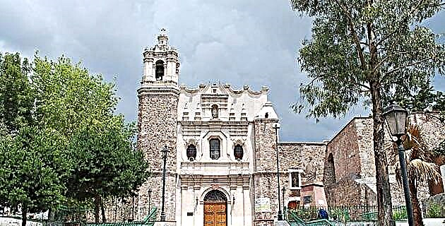 Tempel a fréier Klouschter vu San Francisco de Asís (Hidalgo)