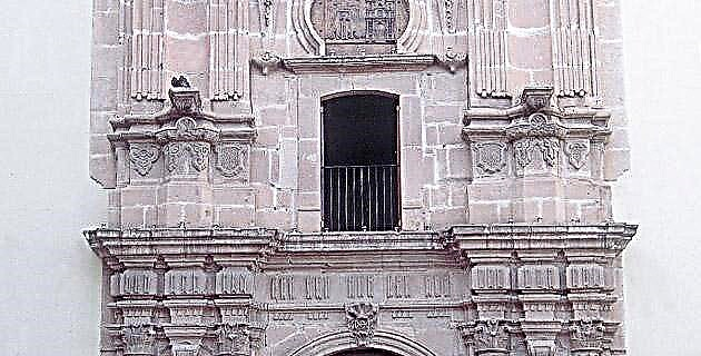 Historie om opførelsen af ​​Colegio de la Compañía de Jesús