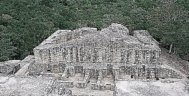 Các khu khảo cổ của Campeche